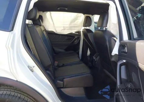 2022 Volkswagen Tiguan 2.0T Se R-Line Black z USA, uszkodzony, nr VIN 3VVCB7AXXNM036277